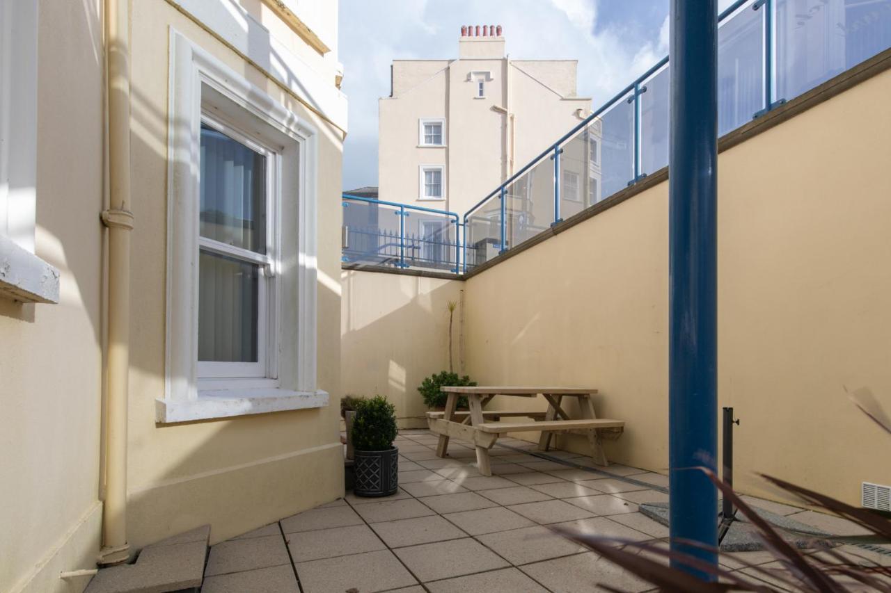 3 South Beach Court - Cosy Seafront Apartment เท็นบี ภายนอก รูปภาพ